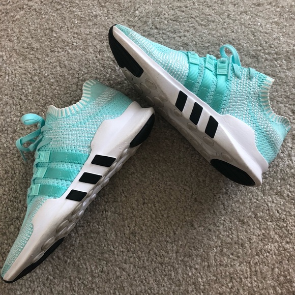 Adidas sneakers 8.5 - Picture 2 of 5